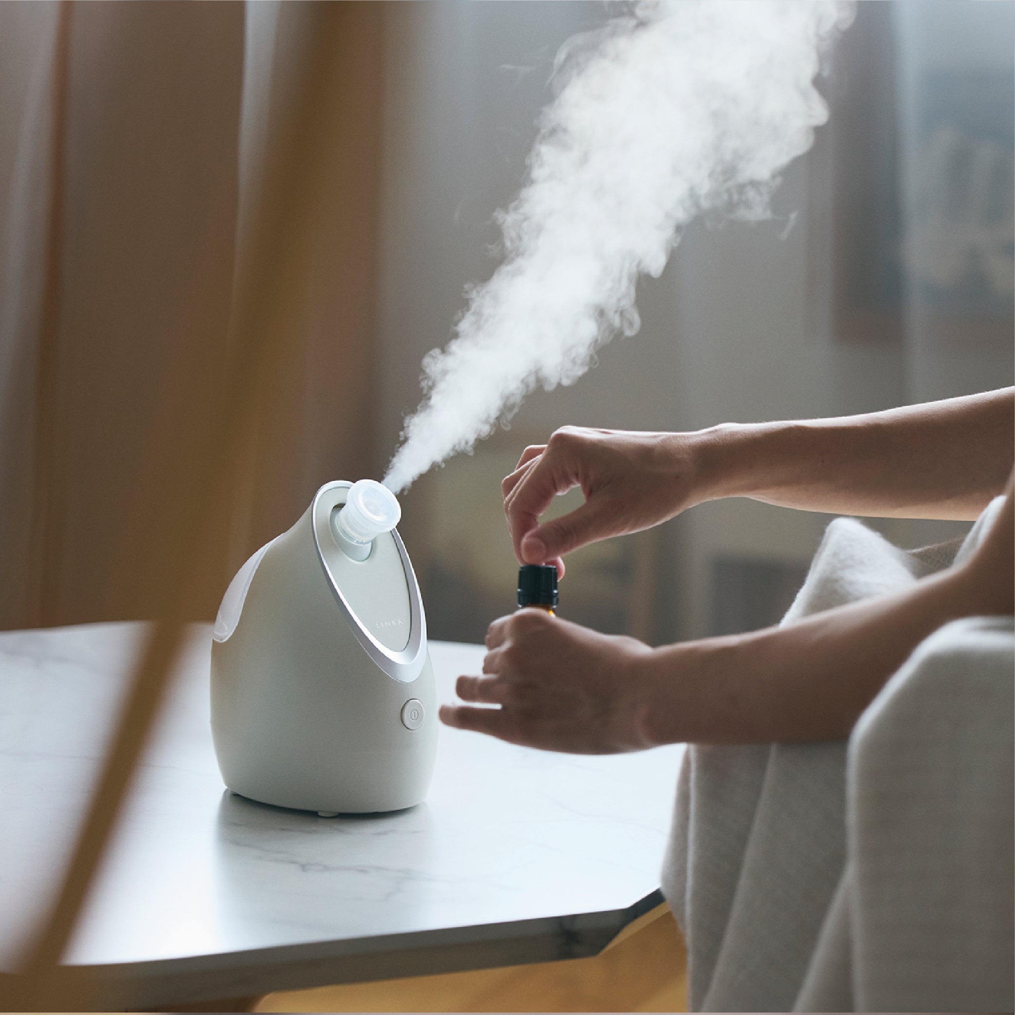 LINKA イオンフェイススチーマー<br>(スチーム美顔器)