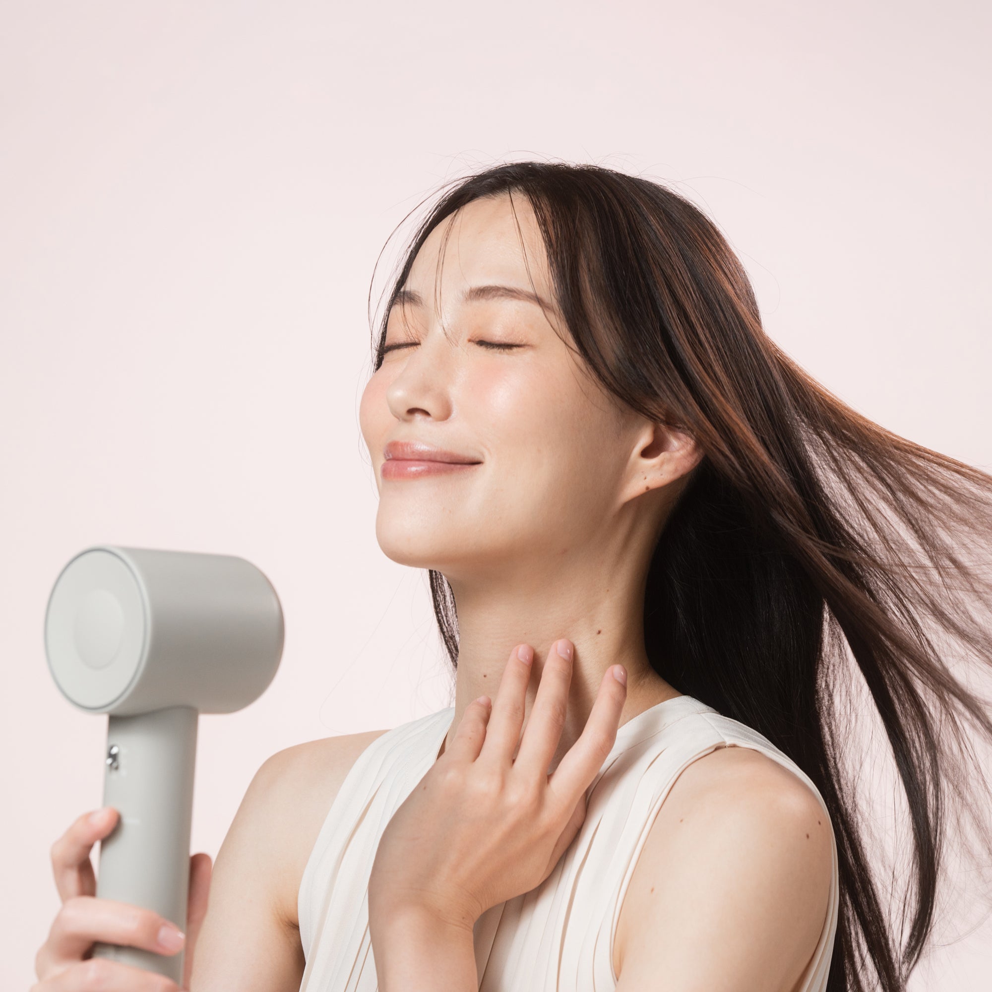 LINKA エアリーブロウ(マイナスイオン軽量ドライヤー) ギフトボックス