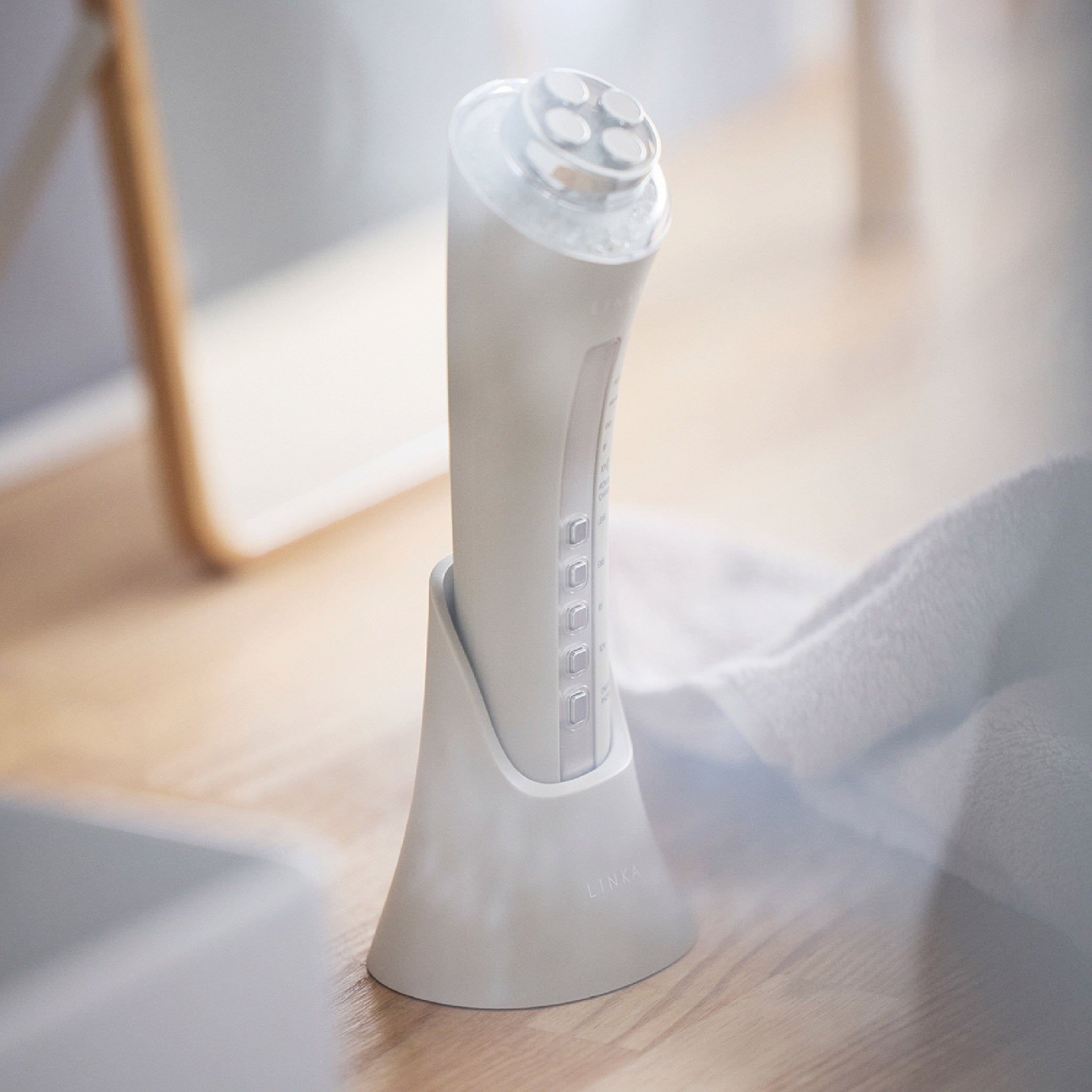 LINKA マルチフェイシャルトリートメント(EMS・LED・RF美顔器)